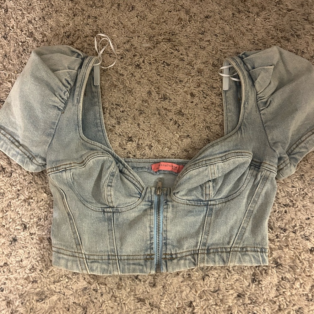 DENIM PUFF SLEEVE TOP!! PERFECT FOR GAMEDAY!